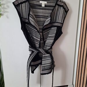 H&M Black and White Patterned Women's Top